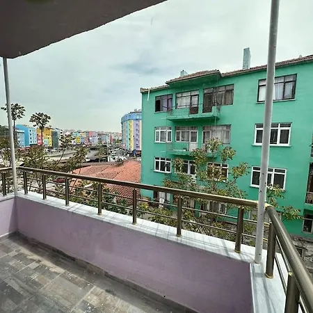 شقة بإطلالة على الشاطئ والكورنيش 5 With And Sea View Διαμέρισμα *