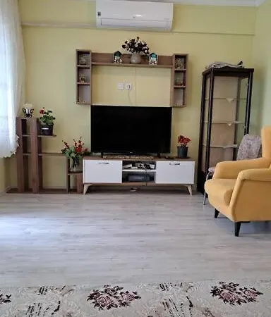 شقة بإطلالة على الشاطئ والكورنيش 5 With And Sea View * Silivri