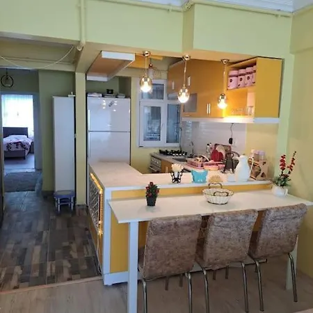 Apartamento شقة بإطلالة على الشاطئ والكورنيش 5 With And Sea View *
